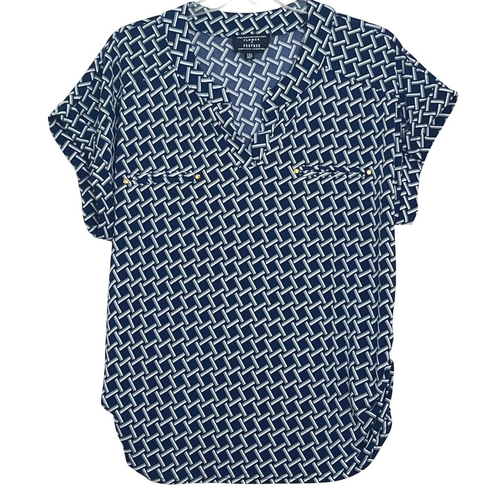 Flower & Feather Womens Blouse 1XL Blue Geometric Ruched Sides Split Neck Career